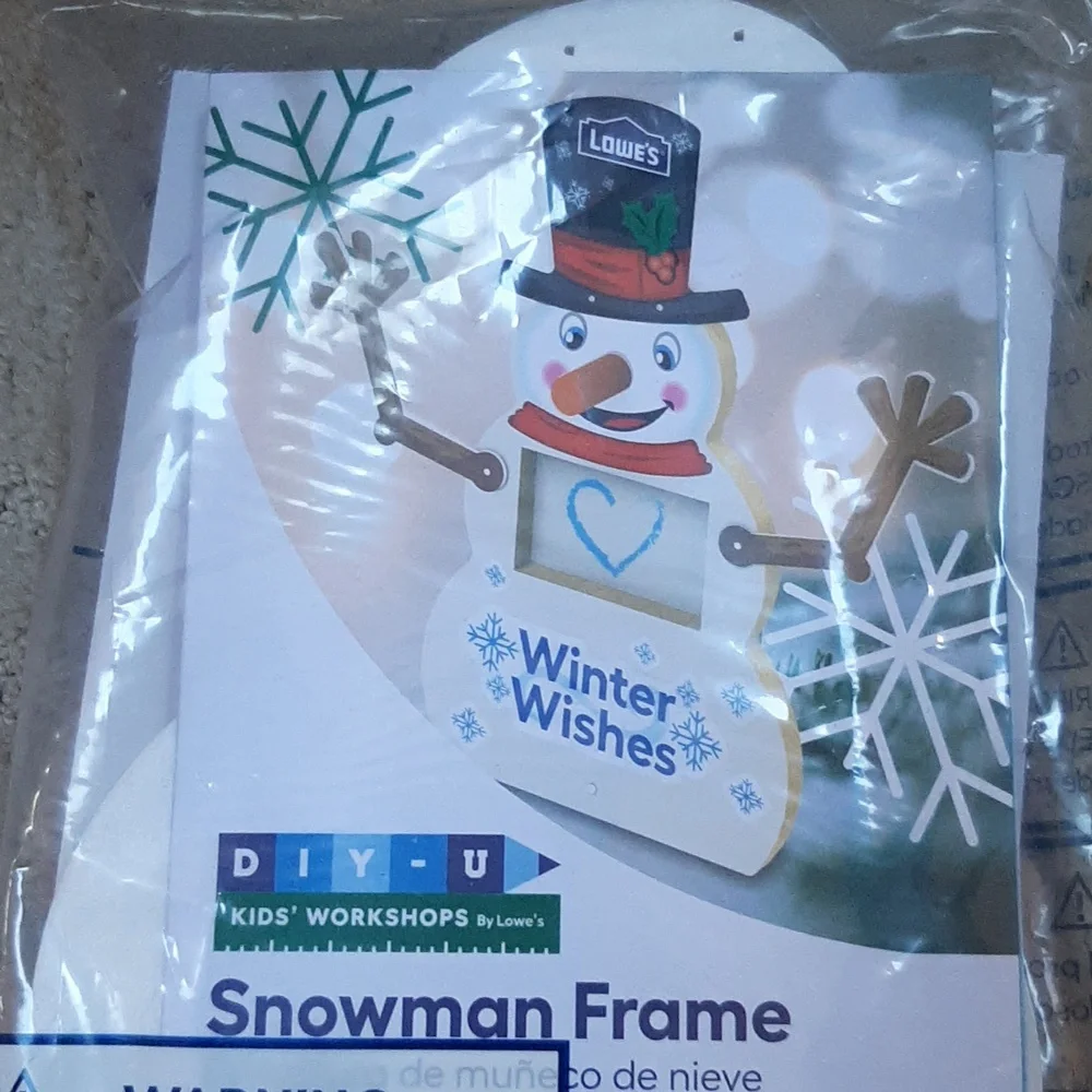 Lowe's DIY Christmas Countdown And Snowman Frame